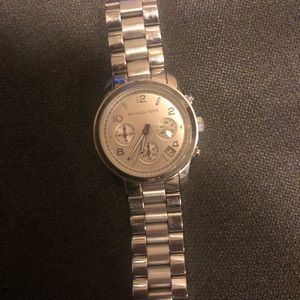 Silver oversized Michael Kors watch!